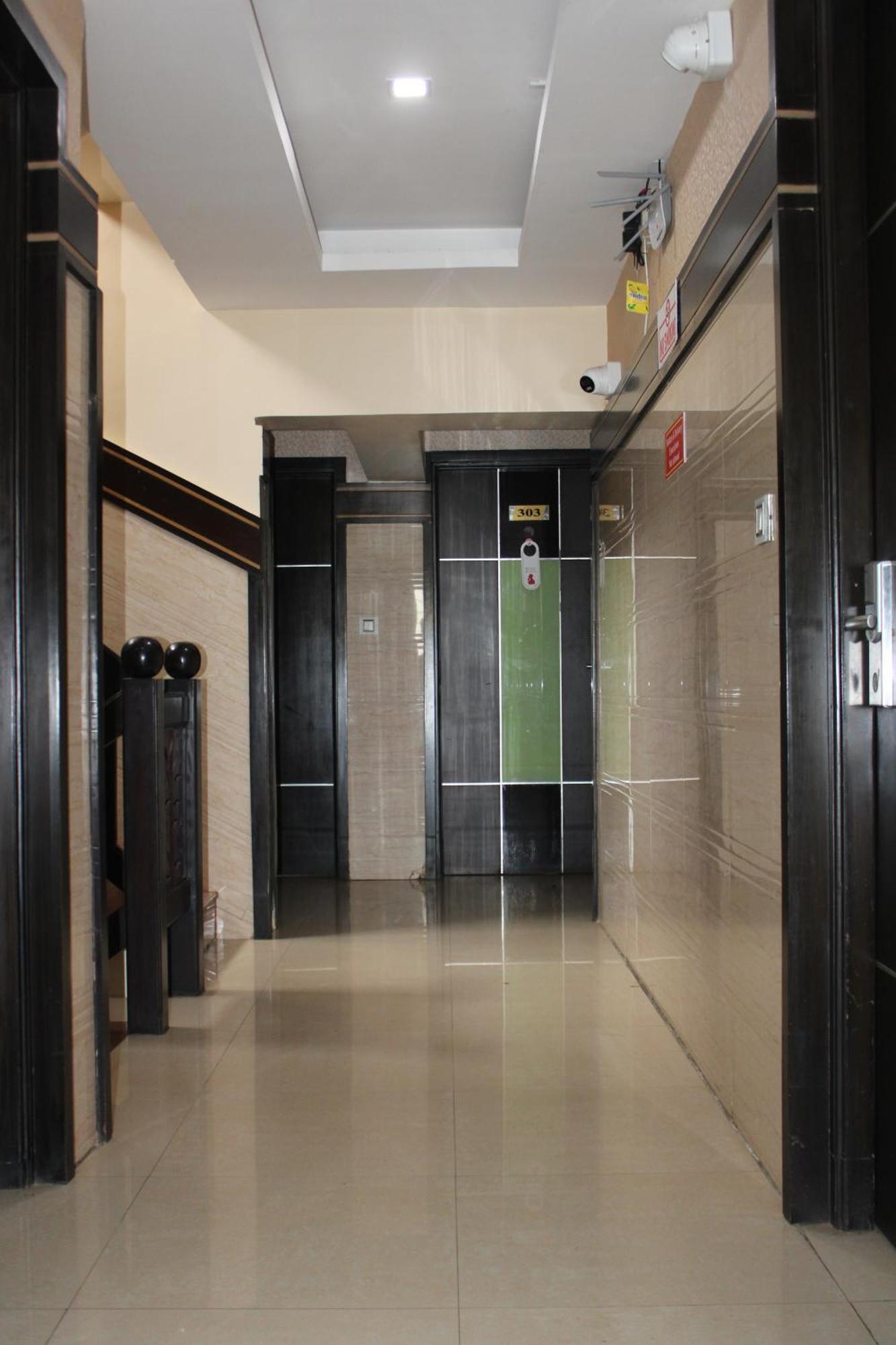 Vp International Hotel Bangalore Exterior photo