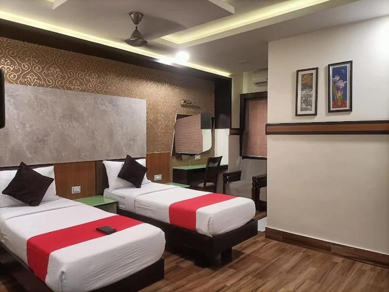 Vp International Hotel Bangalore Exterior photo